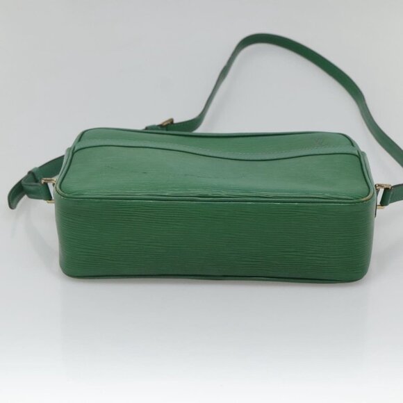 LOUIS VUITTON Epi Trocadero 27 Shoulder Bag Green LV Auth - Picture 6 of 16